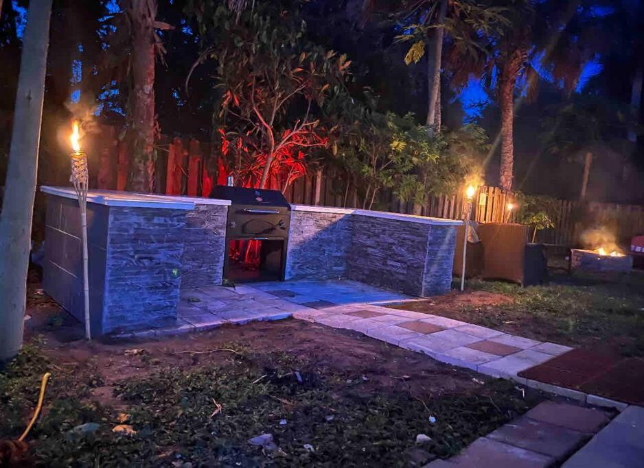 Willa Poolside Cocoa Oasis w/ Tiki Bar! Frontenac Zewnętrze zdjęcie